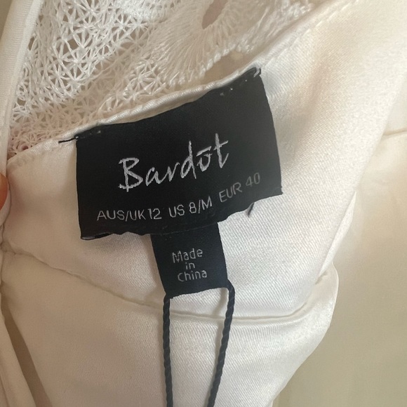 White Lace Dress - Picture 6 of 6